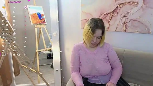 Snapshot of Manic_pixie_ chatting on February 9, 2025, 2:18 pm Manic pixie online show from February 9, 2025, 2:18 pm