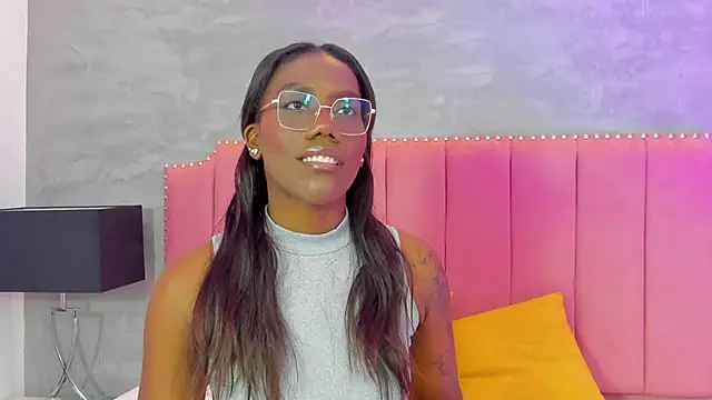 Alaia Colins online show from November 8, 2025, 11:58 pm