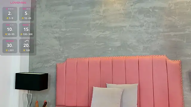 Alaia Colins online show from March 18, 2026, 12:47 am