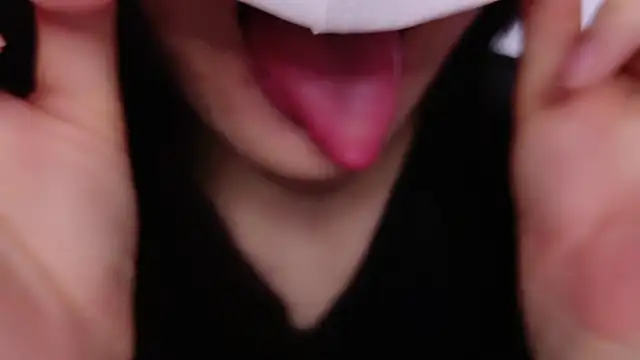 Snapshot of NA-KAREN-V8 chatting on February 6, 2025, 12:48 pm NA-KAREN-V8 online show from February 6, 2025, 12:48 pm