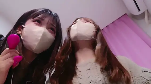 Snapshot of NA-KAREN-V8 chatting on February 16, 2025, 5:04 pm NA-KAREN-V8 online show from February 16, 2025, 5:04 pm