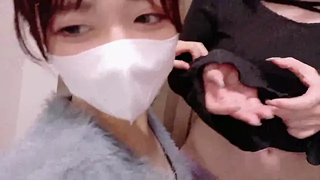 Snapshot of NA-KAREN-V8 chatting on October 11, 2025, 12:58 pm NA-KAREN-V8 online show from October 11, 2025, 12:58 pm