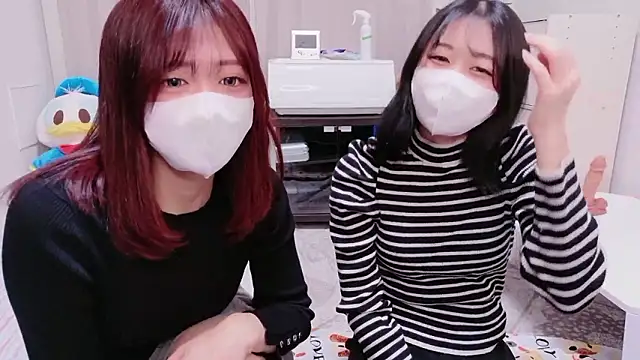 Snapshot of NA-KAREN-V8 chatting on January 13, 2026, 9:14 am NA-KAREN-V8 online show from January 13, 2026, 9:14 am