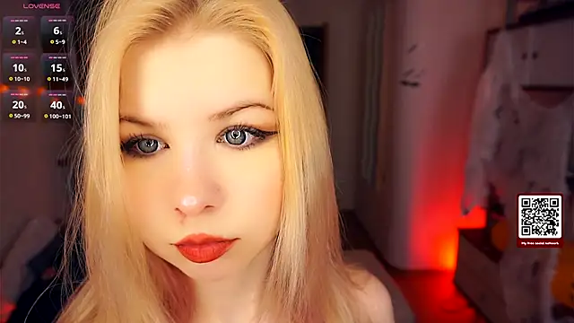 LynetHakes online show from November 6, 2025, 4:35 am