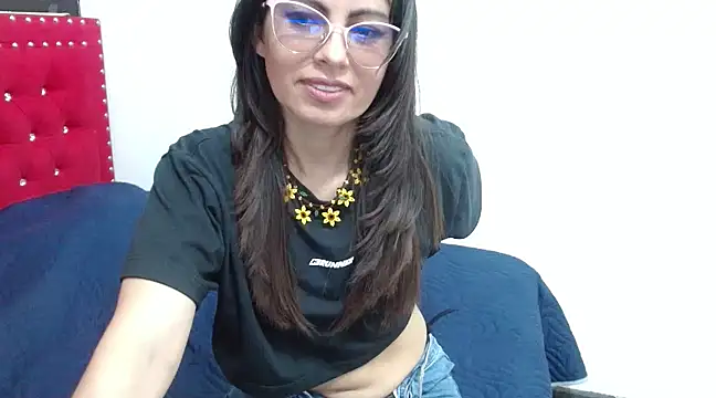 Snapshot of ShairaMarss chatting on January 21, 2025, 2:59 pm ShairaMarss online show from January 21, 2025, 2:59 pm