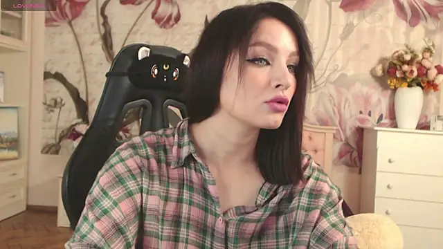 BritneyBarker online show from September 14, 2025, 9:03 pm