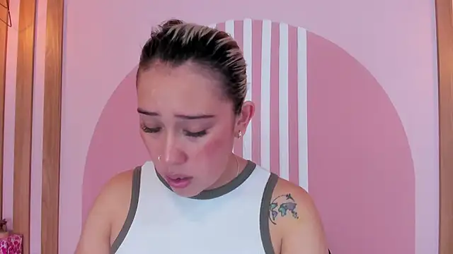 Lannajansen online show from March 25, 2026, 1:28 pm