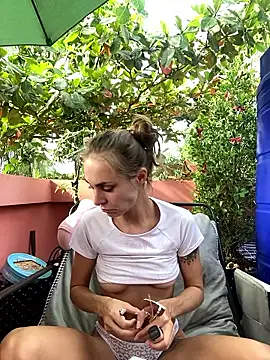 Snapshot of White_Lu chatting on February 19, 2026, 2:07 am White Lu online show from February 19, 2026, 2:07 am