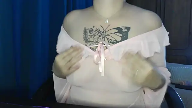 bunnyfox420 online show from November 24, 2025, 6:18 pm