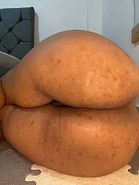 Snapshot of Charlotte_bronxxx chatting on September 21, 2025, 8:21 pm Charlotte bronxxx online show from September 21, 2025, 8:21 pm