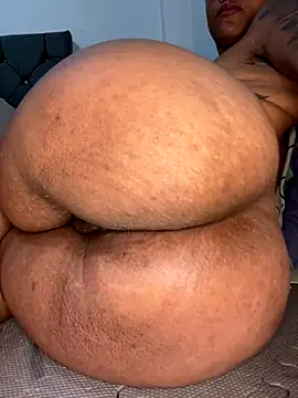 Snapshot of Charlotte_bronxxx chatting on November 30, 2025, 10:03 pm Charlotte bronxxx online show from November 30, 2025, 10:03 pm