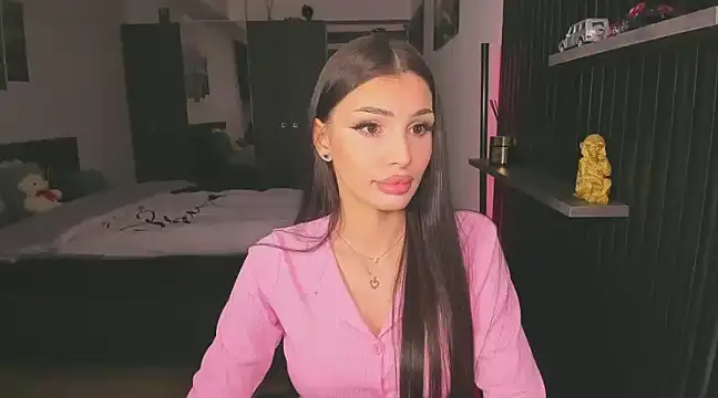 HelenShawn online show from February 4, 2025, 8:59 pm