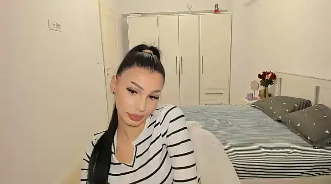 HelenShawn online show from February 21, 2025, 10:15 pm