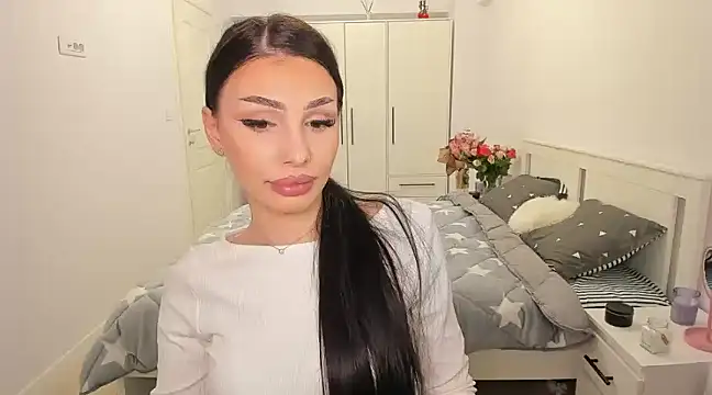 HelenShawn online show from March 9, 2025, 10:30 pm