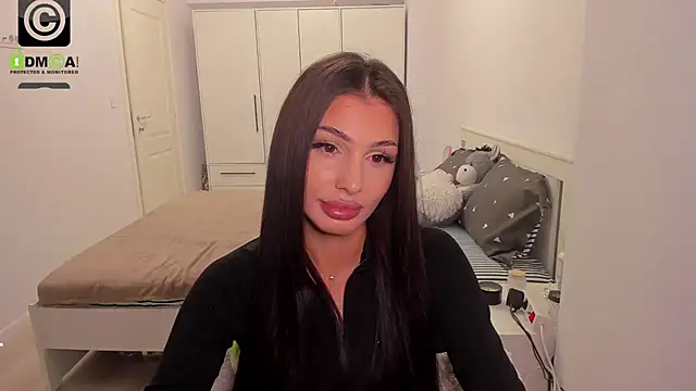 HelenShawn online show from September 11, 2025, 8:20 pm