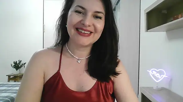 Snapshot of Victoria_Glam chatting on February 7, 2025, 12:42 am Victoria Glam online show from February 7, 2025, 12:42 am