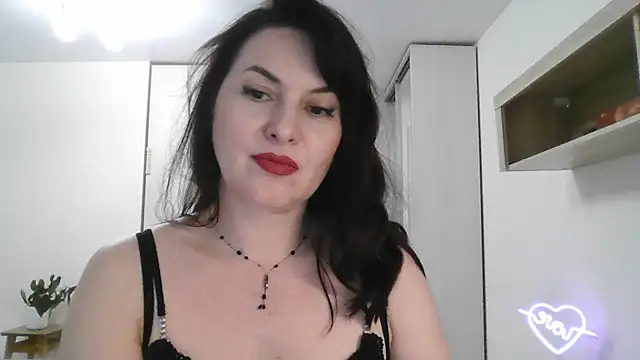 Snapshot of Victoria_Glam chatting on February 13, 2025, 10:43 pm Victoria Glam online show from February 13, 2025, 10:43 pm