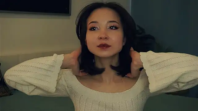 VeronaCritchlow online show from February 5, 2025, 7:50 am