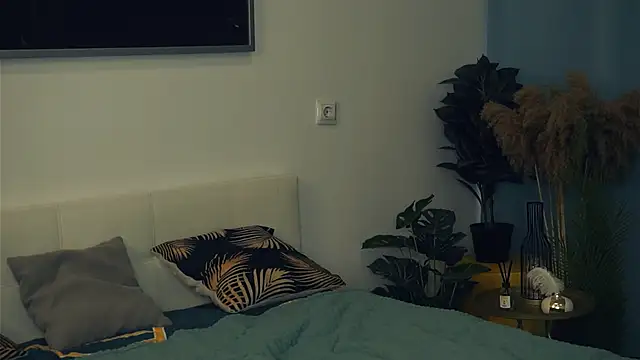 VeronaCritchlow online show from February 27, 2025, 10:37 am