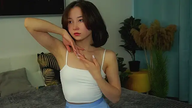 VeronaCritchlow online show from March 11, 2025, 7:48 am