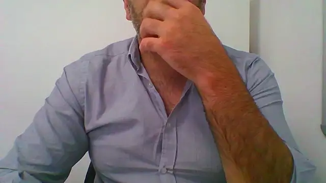 Snapshot of _tuga_man_ chatting on September 22, 2025, 12:40 pm  tuga man  online show from September 22, 2025, 12:40 pm