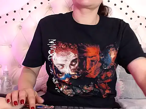 isabelajonesgl online show from November 26, 2025, 5:25 pm