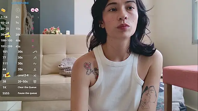 GerberaBlooms77 online show from February 20, 2025, 4:25 pm