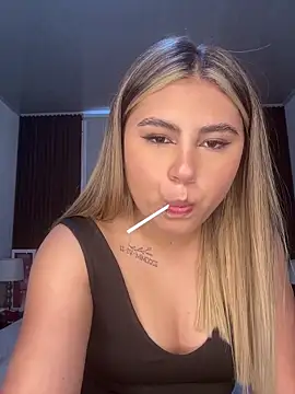 MeganCrow online show from April 14, 2026, 7:53 pm