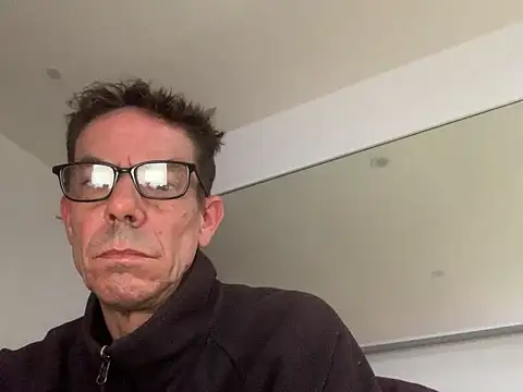 Kenhornu online show from March 15, 2026, 5:08 pm