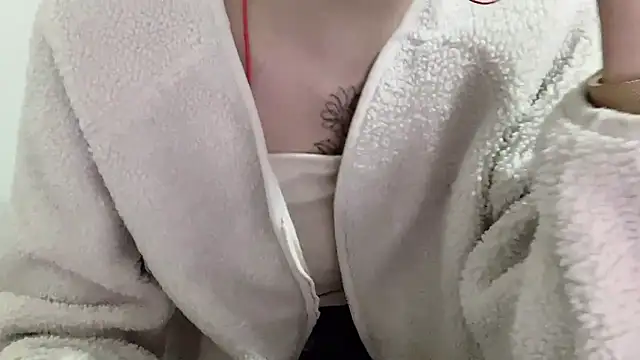 Chu1314 online show from February 11, 2025, 3:29 pm