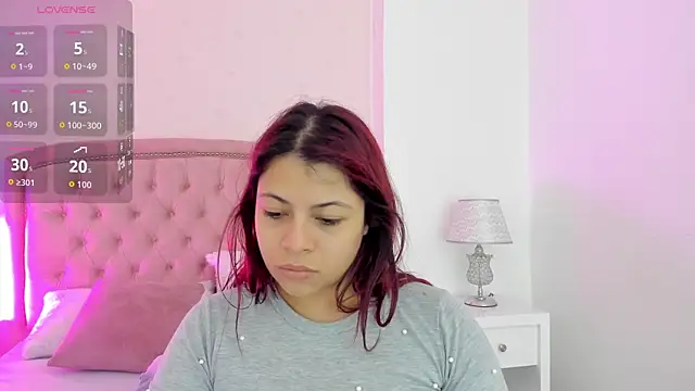 Kendall  Fox online show from November 12, 2025, 5:41 am