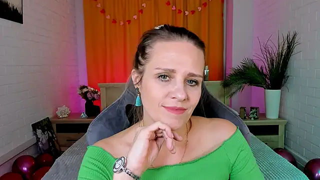 EmiliaBedy online show from February 10, 2025, 12:29 pm