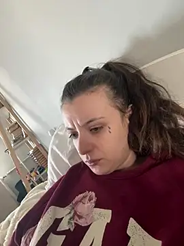 bunnythetailor online show from February 19, 2026, 8:21 am