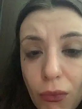 bunnythetailor online show from April 24, 2026, 4:31 pm