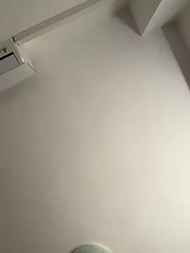 bunnythetailor online show from April 26, 2026, 11:08 am