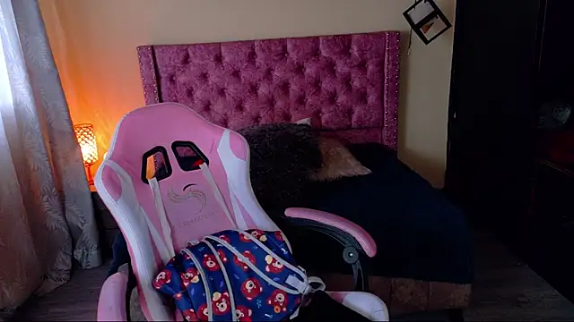 Sofii cutee online show from December 19, 2025, 12:23 pm