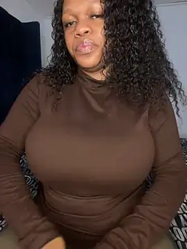 Boneca25 online show from November 11, 2025, 6:02 am