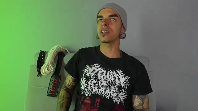 Snapshot of kaletattoo chatting on February 14, 2025, 2:07 am kaletattoo online show from February 14, 2025, 2:07 am