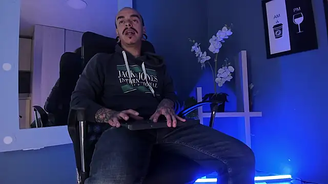 kaletattoo online show from March 24, 2026, 11:15 am