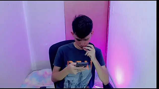 Alexxx lov online show from February 8, 2025, 12:28 pm