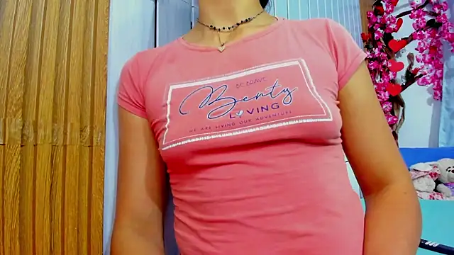 Snapshot of vicky__skinny_1 chatting on March 1, 2025, 3:32 am vicky skinny 1 online show from March 1, 2025, 3:32 am