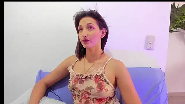 Snapshot of vicky__skinny_1 chatting on March 9, 2025, 3:27 pm vicky skinny 1 online show from March 9, 2025, 3:27 pm