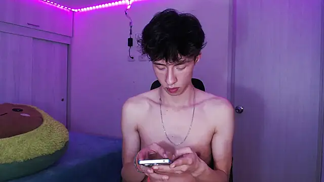 Juanmres online show from April 16, 2026, 11:18 pm