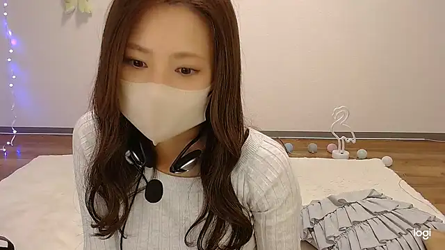 hinano JP online show from November 4, 2025, 1:38 am