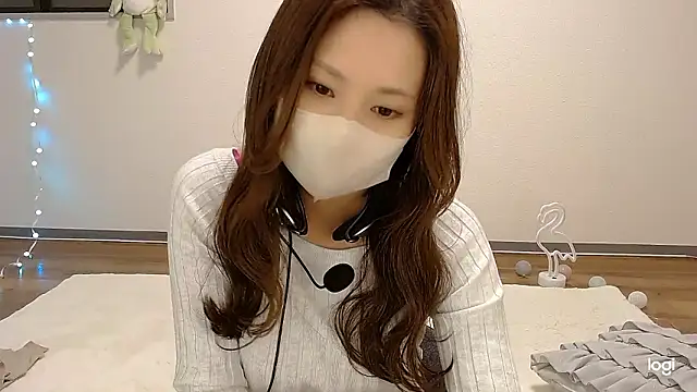 hinano JP online show from November 27, 2025, 3:41 am