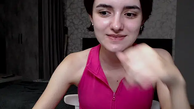 Snapshot of AmelieBanshee chatting on October 7, 2025, 2:31 am AmelieBanshee online show from October 7, 2025, 2:31 am