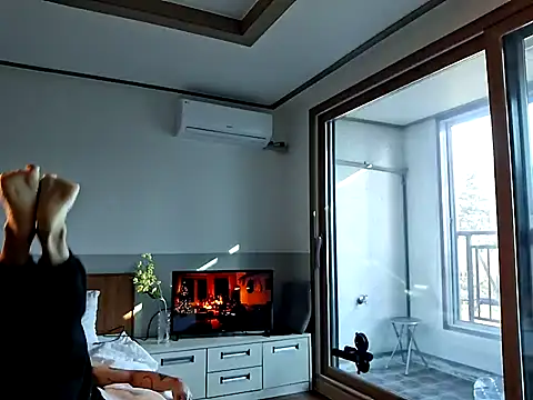 Snapshot of Doh728 chatting on February 24, 2025, 7:33 am Doh728 online show from February 24, 2025, 7:33 am