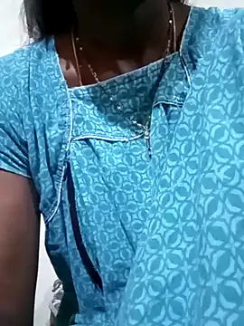 Snapshot of TeluguammayiMahi chatting on February 14, 2025, 9:43 pm TeluguammayiMahi online show from February 14, 2025, 9:43 pm