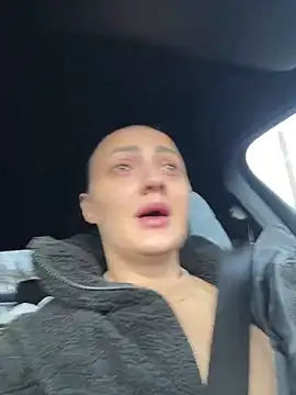 RaisaSalvi online show from February 5, 2025, 1:54 pm