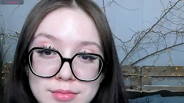 Alikka Shykitty online show from March 13, 2025, 9:16 pm